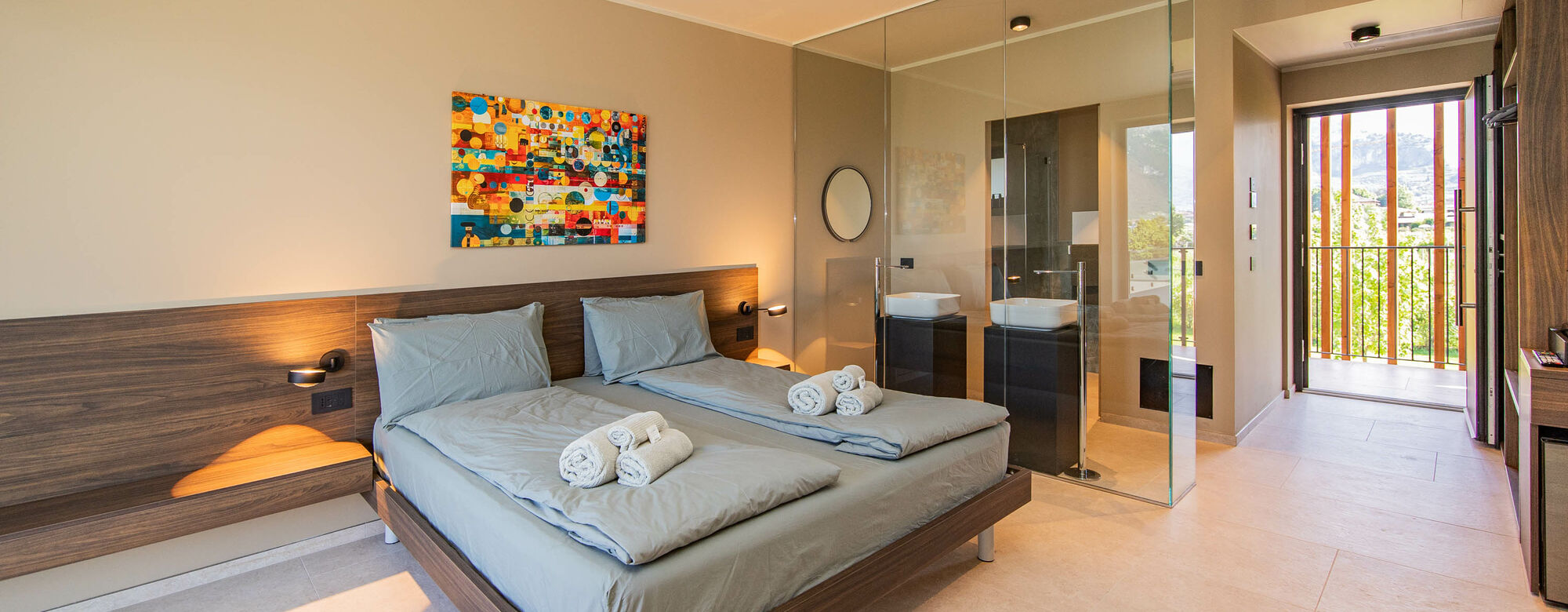 Deluxe mit Balkon | Freier Blick in die Landschaft mit privatem Balkon.